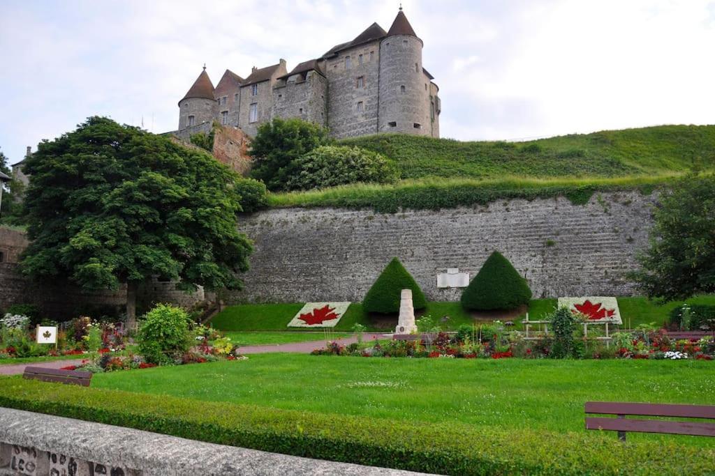 Grand Bord De *